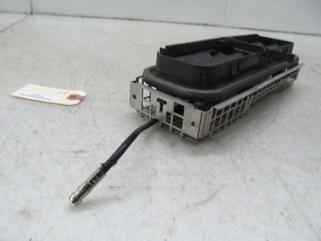 2003-2006 MERCEDES E500 W211 OEM LEFT REAR TRUNK AIR VENT ANTENNA