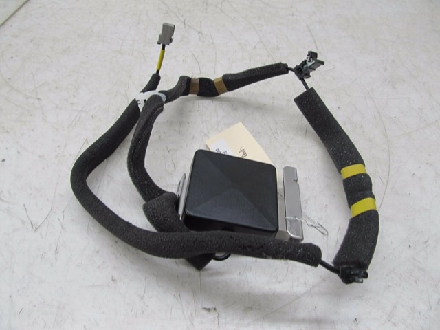 2014-2016 INFINITI Q50 OEM DASH COMMUNICATION ANTENNA ASSEMBLY 28212 4HBOA