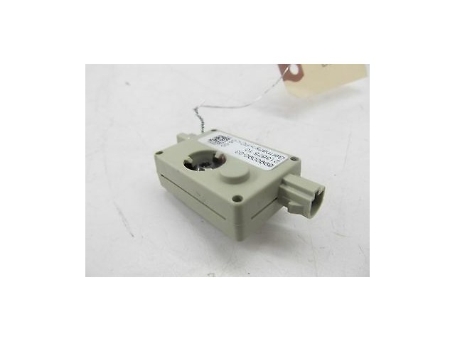 2006-2008 BMW 330i 335i 328i E90 OEM RIGHT REAR ELECTRICAL ANTENNA TRAP CIRCUIT