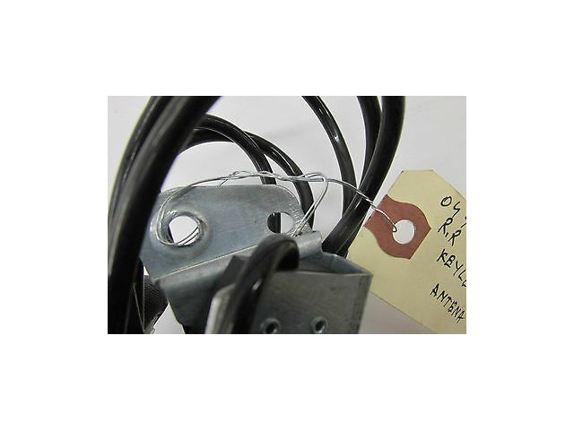 2004-2006 MERCEDES BENZ SL600 R230 OEM RIGHT REAR KEYLESS GO ANTENNA