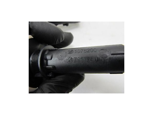 2011-2013 BMW 550i 535i F10 OEM REAR SEAT HEADREST SLEEVE INSERTS SET