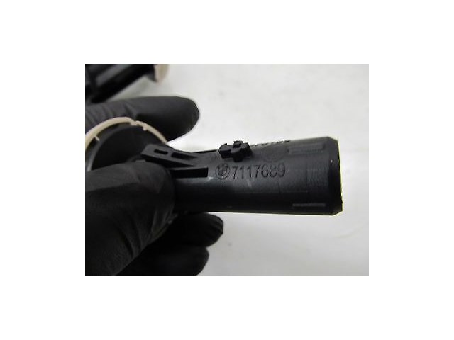 2011-2013 BMW 550i 535i F10 OEM REAR SEAT HEADREST SLEEVE INSERTS SET