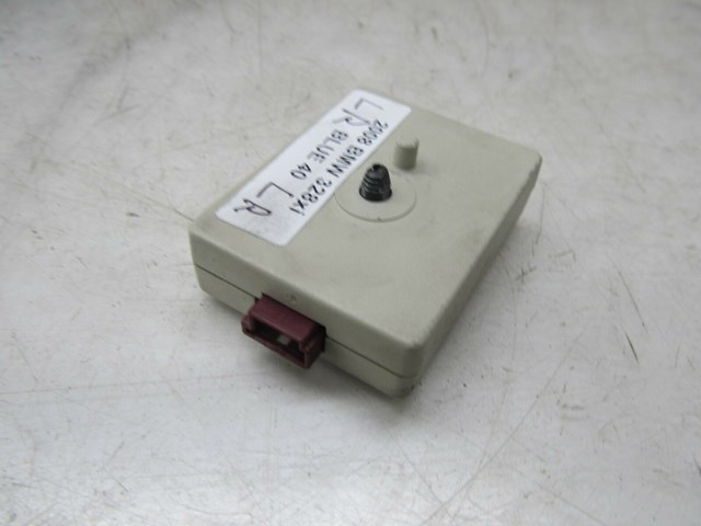 2007-2010 BMW 328xi E90 OEM LEFT REAR ANTENNA SUPPRESSION FILTER 