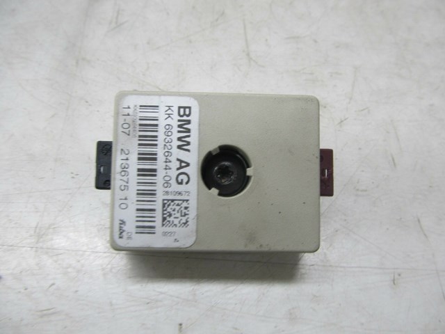 2007-2010 BMW 328xi E90 OEM LEFT REAR ANTENNA SUPPRESSION FILTER 