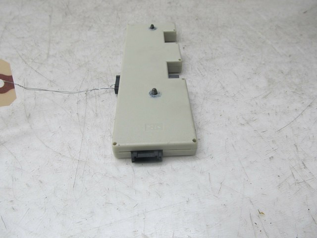 2007-2010 BMW 328xi E90 OEM REAR ROOF ANTENNA RECEIVER BOOSTER 213675 10