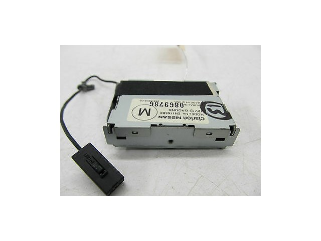 2006-2009 INFINITI M45 M35 OEM RIGHT REAR ANTENNA RECEIVER MODULE CLARION 