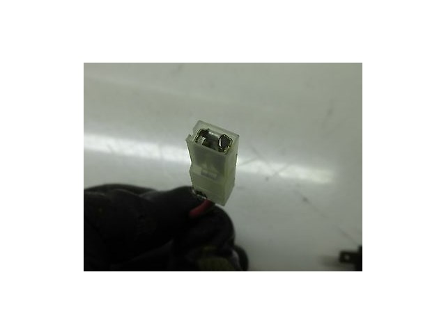 2003-2005 MERCEDES E320 WAGON W211 OEM ANTENNA PARASITIC STOPPER A2118209689