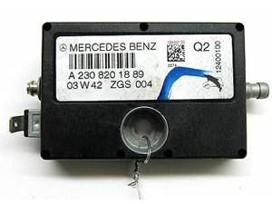 2004-2006 MERCEDES BENZ SL600 R230 OEM ANTENNA BOOSTER AMP AMPLIFIER MODULE