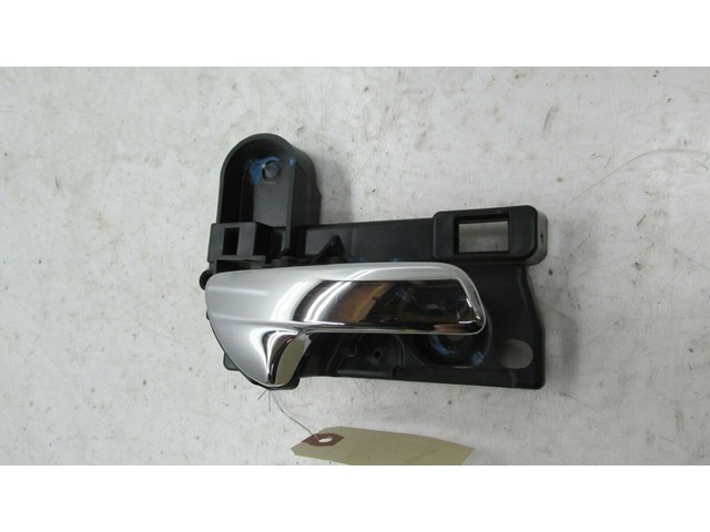 2011-2018 DODGE JOURNEY OEM RIGHT FRONT INTERIOR DOOR HANDLE CHROME   
