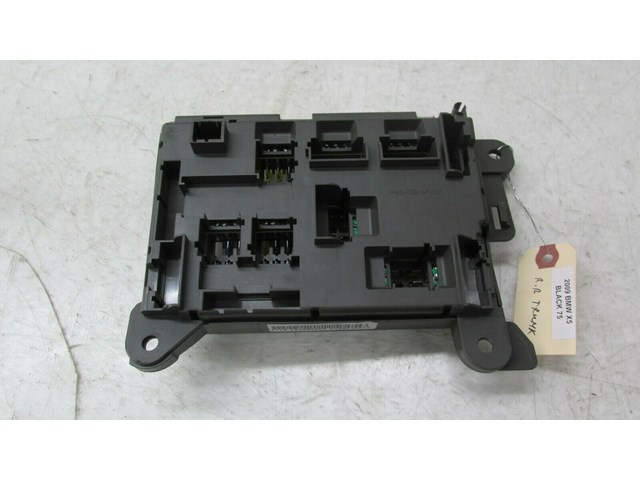  2007-2010 BMW X5 E70 OEM RIGHT REAR TRUNK FUSE BOX