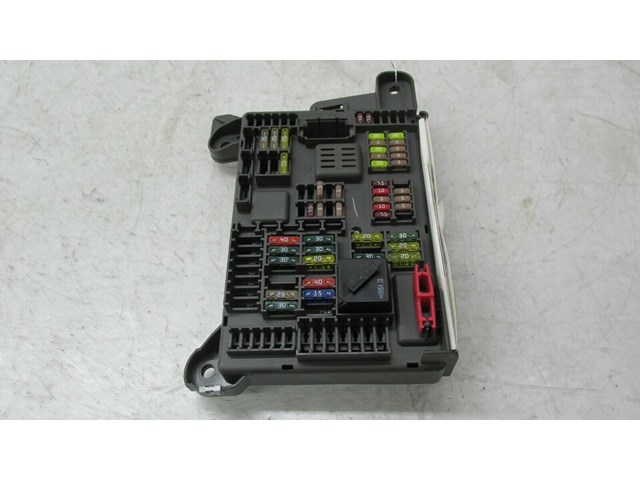  2007-2010 BMW X5 E70 OEM RIGHT REAR TRUNK FUSE BOX