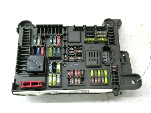  2007-2010 BMW X5 E70 OEM RIGHT REAR TRUNK FUSE BOX