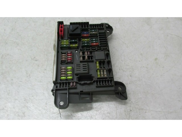  2007-2010 BMW X5 E70 OEM RIGHT REAR TRUNK FUSE BOX