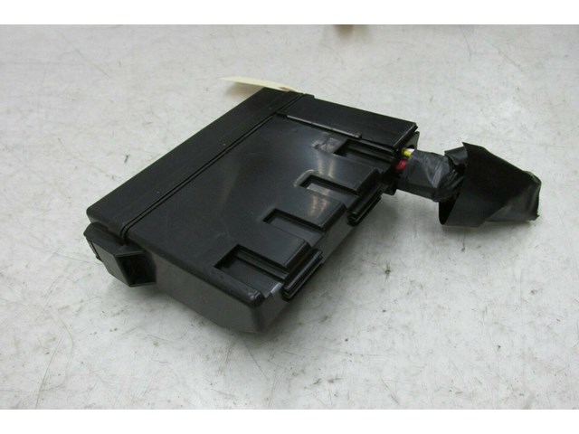  2011-2018 INFINITI M37 Q70 OEM RIGHT FRONT UNDER HOOD FUSE BOX 
