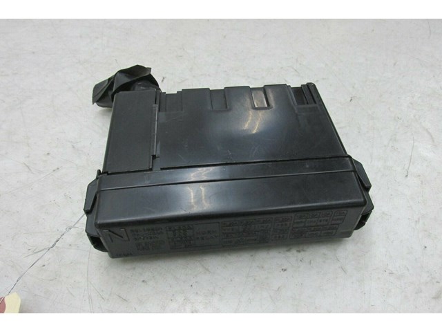  2011-2018 INFINITI M37 Q70 OEM RIGHT FRONT UNDER HOOD FUSE BOX 