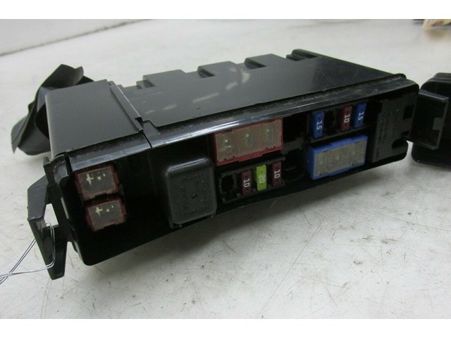  2011-2018 INFINITI M37 Q70 OEM RIGHT FRONT UNDER HOOD FUSE BOX 
