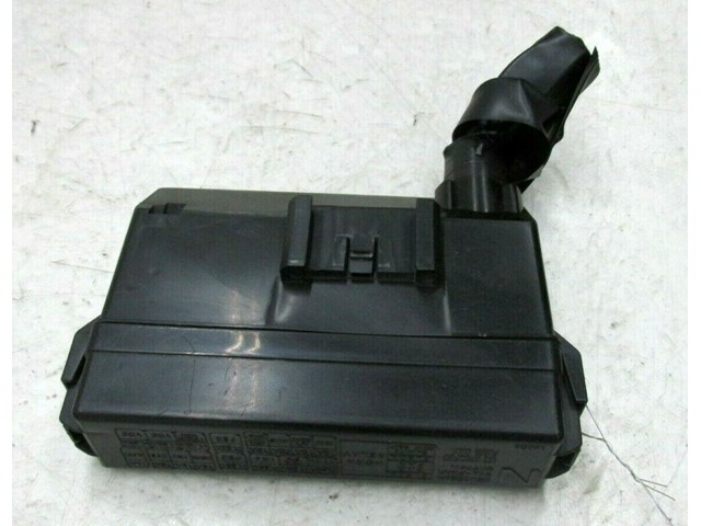  2011-2018 INFINITI M37 Q70 OEM RIGHT FRONT UNDER HOOD FUSE BOX 