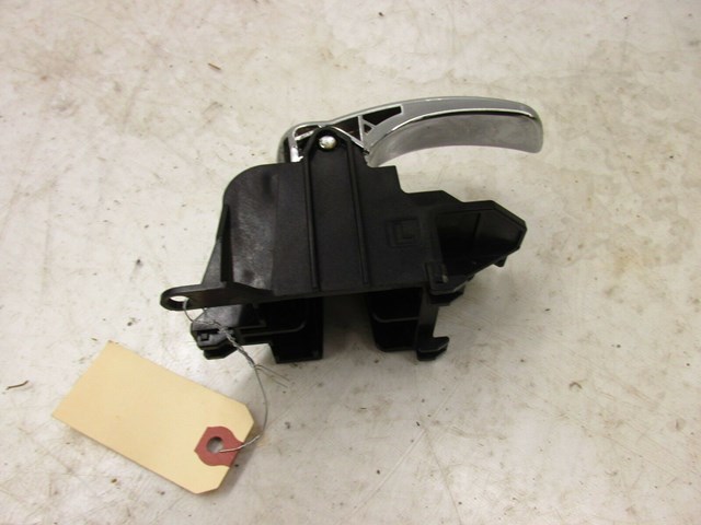 2007-2015 NISSAN XTERRA OEM LEFT FRONT DRIVER SIDE INTERIOR DOOR HANDLE