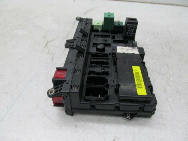 2003-2006 RANGE ROVER HSE OEM LEFT REAR TRUNK RELAY FUSE BOX 