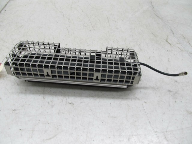 2003-2006 MERCEDES E500 W211 OEM RIGHT REAR TRUNK AIR VENT ANTENNA