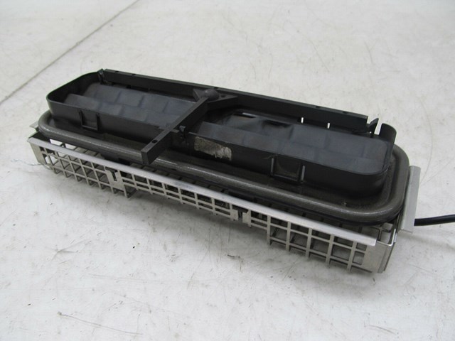 2003-2006 MERCEDES E500 W211 OEM RIGHT REAR TRUNK AIR VENT ANTENNA