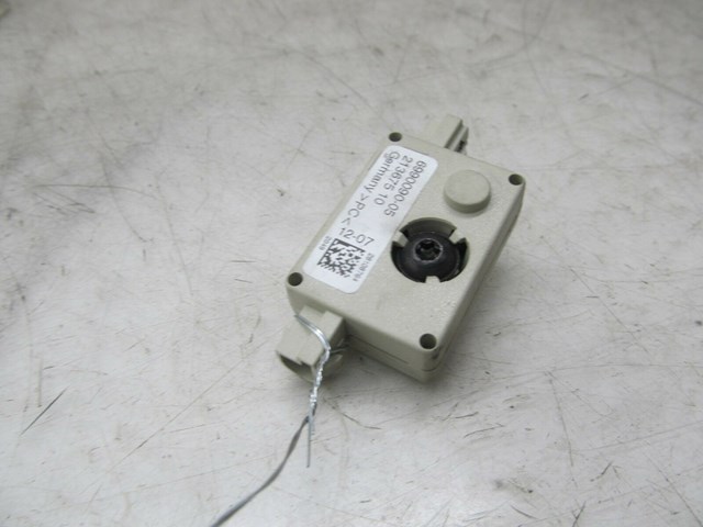 2007-2010 BMW 328xi E90 OEM LEFT REAR ANTENNA AMPLIFIER MODULE 