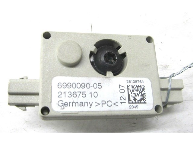 2007-2010 BMW 328xi E90 OEM LEFT REAR ANTENNA AMPLIFIER MODULE 