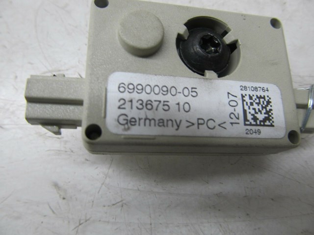 2007-2010 BMW 328xi E90 OEM LEFT REAR ANTENNA AMPLIFIER MODULE 