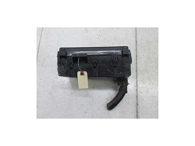  2011-2013 HONDA ODYSSEY OEM RIGHT FRONT ENGINE BAY FUSE BOX