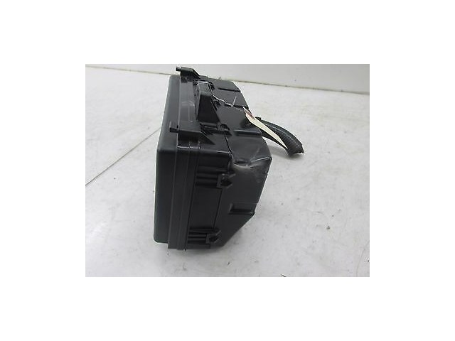  2011-2013 HONDA ODYSSEY OEM RIGHT FRONT ENGINE BAY FUSE BOX