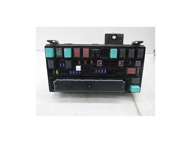  2011-2013 HONDA ODYSSEY OEM RIGHT FRONT ENGINE BAY FUSE BOX