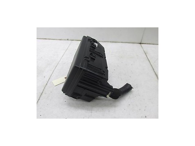  2011-2013 HONDA ODYSSEY OEM RIGHT FRONT ENGINE BAY FUSE BOX