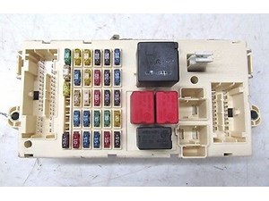 2004-2008 MASERATI QUATTROPORTE M139 OEM LEFT FRONT FUSE BOX MODULE 60660091