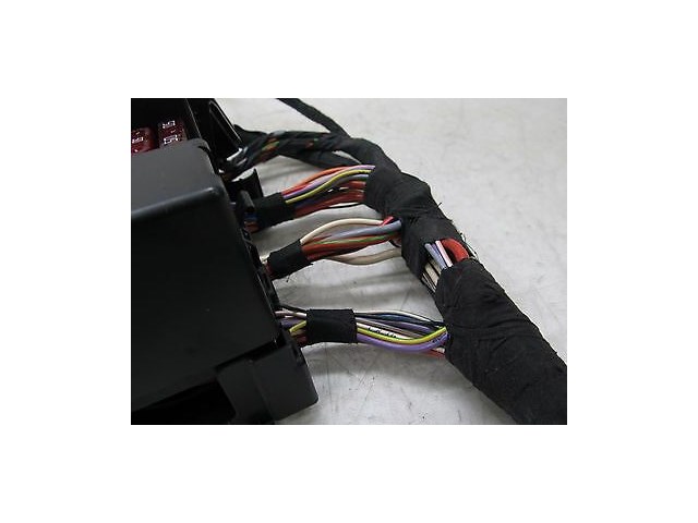 2004-2008 MASERATI QUATTROPORTE M139 OEM RIGHT REAR FUSE BOX MODULE 