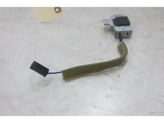 2014-2016 INFINITI Q50 OEM L EFT REAR RADIO RECEIVER ANTENNA AMPLIFIER 