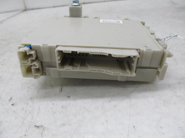  2007-2011 LEXUS GS350 OEM LEFT REAR TRUNK FUSE BOX CONTROL MODULE 82670-30230 