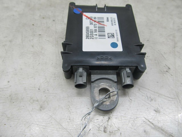 2007-2012 MERCEDES GL450 X164 OEM REAR TAILGATE ANTENNA AMPLIFIER CONTROL MODULE