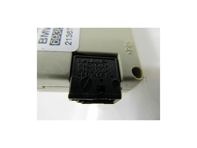 2008-2010 BMW 535xi 528 E60 OEM LEFT REAR C PILLAR ANTENNA SUPPRESSION FILTER AG