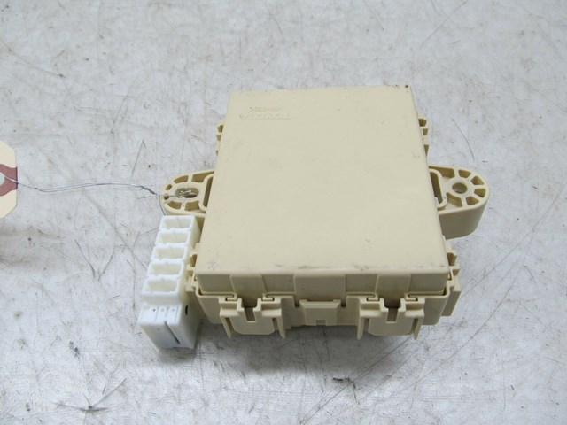 2004-2009 LEXUS RX350 RX330 OEM LEFT REAR FUSE BOX 