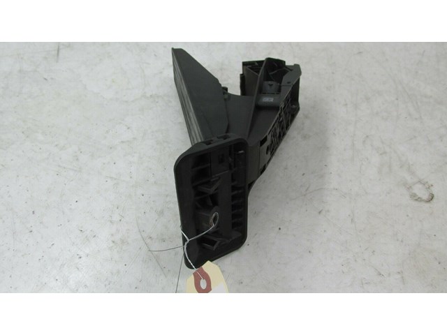  2007-2010 BMW X5 E70 OEM LEFT FRONT DRIVER SIDE GAS PEDAL 