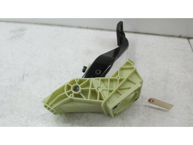  2007-2010 BMW X5 E70 OEM LEFT FRONT DRIVER BRAKE PEDAL 