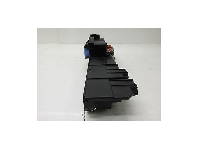  2008-2010 BMW 528xi 535i E60 OEM RIGHT FRONT KNEE PANEL RELAY JUNCTION FUSE BOX
