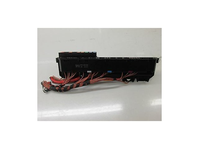  2008-2010 BMW 528xi 535i E60 OEM RIGHT FRONT KNEE PANEL RELAY JUNCTION FUSE BOX