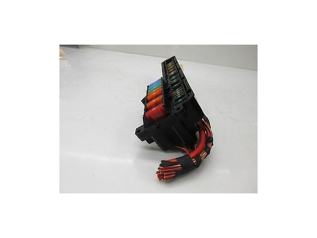 2008-2010 BMW 535xi 528 E60 OEM RIGHT FRONT KNEE PANEL RELAY JUNCTION FUSE BOX