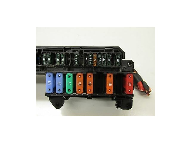 2008-2010 BMW 535xi 528 E60 OEM RIGHT FRONT KNEE PANEL RELAY JUNCTION FUSE BOX