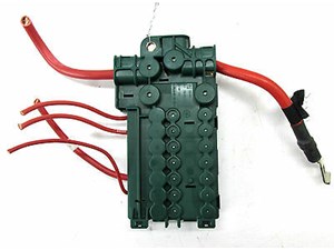 1997-2001 BMW 740i E38 OEM TRUNK FUSE BOX VOLTAGE REGULATOR 