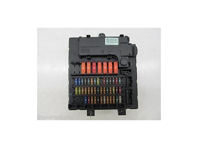 2003-2005 BMW Z4 E85 OEM RIGHT FRONT UNDER DASH FUSE BOX RELAYS 837811304