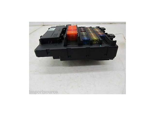 2003-2005 BMW Z4 E85 OEM RIGHT FRONT UNDER DASH FUSE BOX RELAYS 837811304