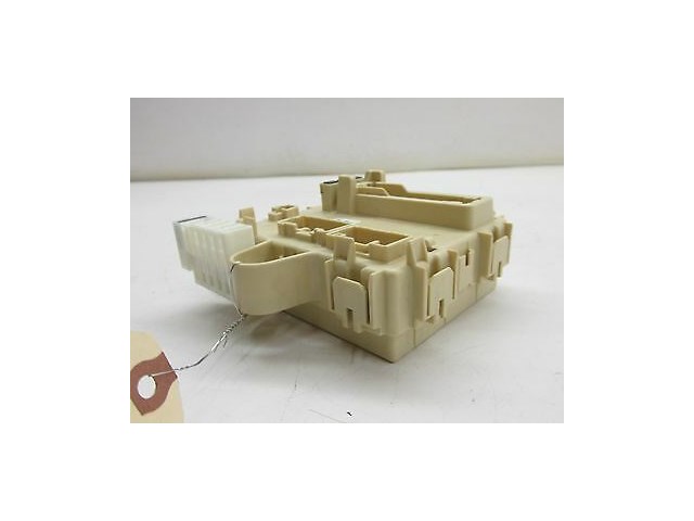 2004-2006 LEXUS RX330 XU30 OEM REAR INTERIOR FUSE BOX RELAY BOX