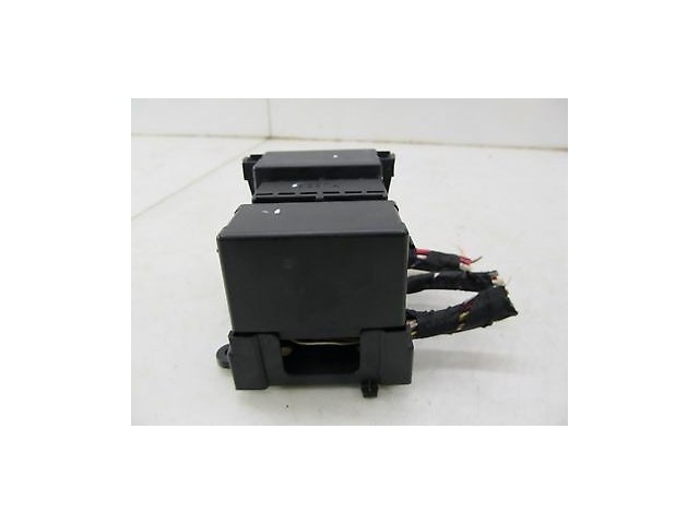 2004-2008 MASERATI QUATTROPORTE M139 OEM REAR TRUNK FUSE BOX JUNCTION RELAY